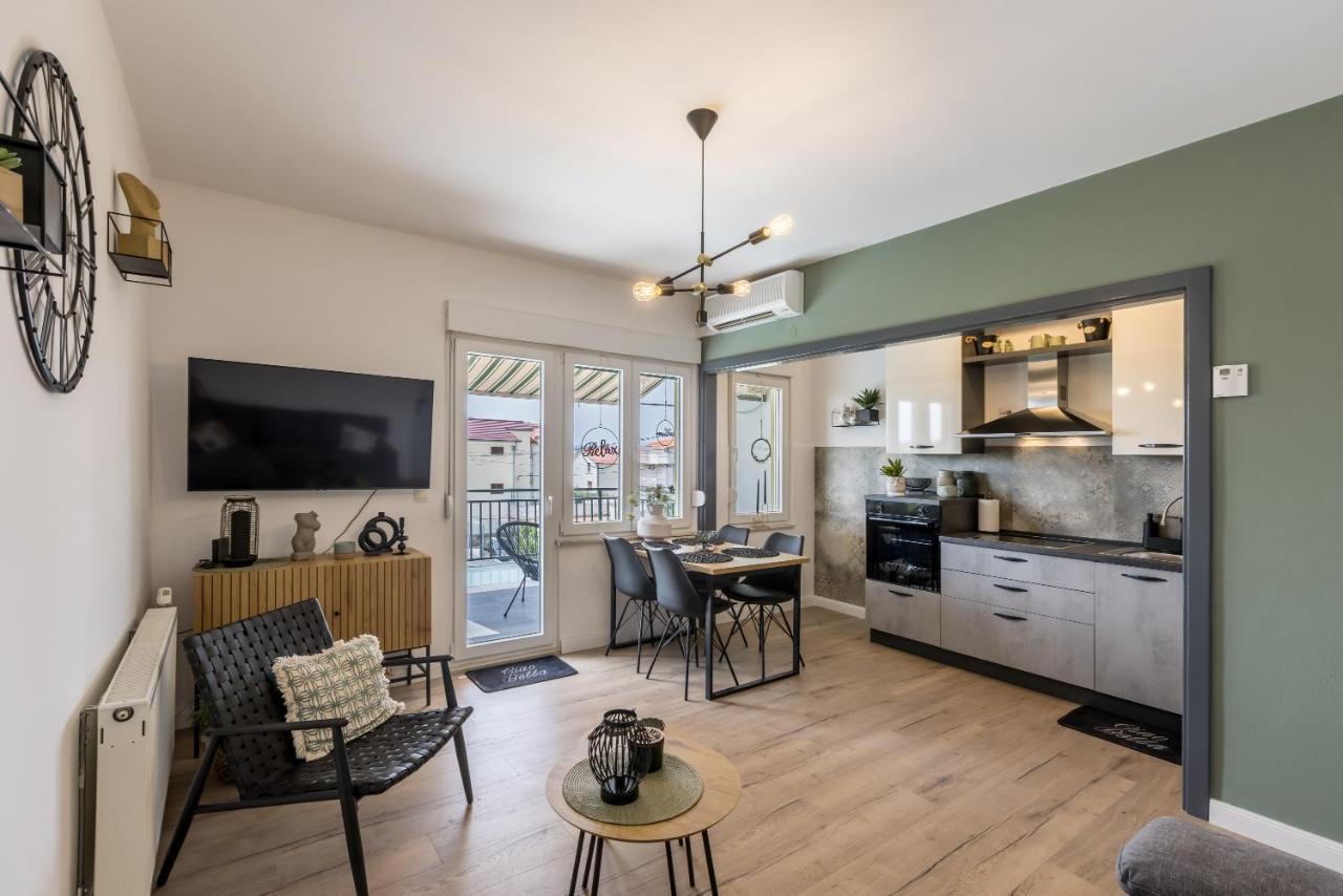Citrus Accommodation Kaštela 外观 照片
